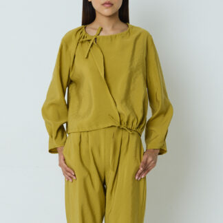Lavan: shirt Camphorcium