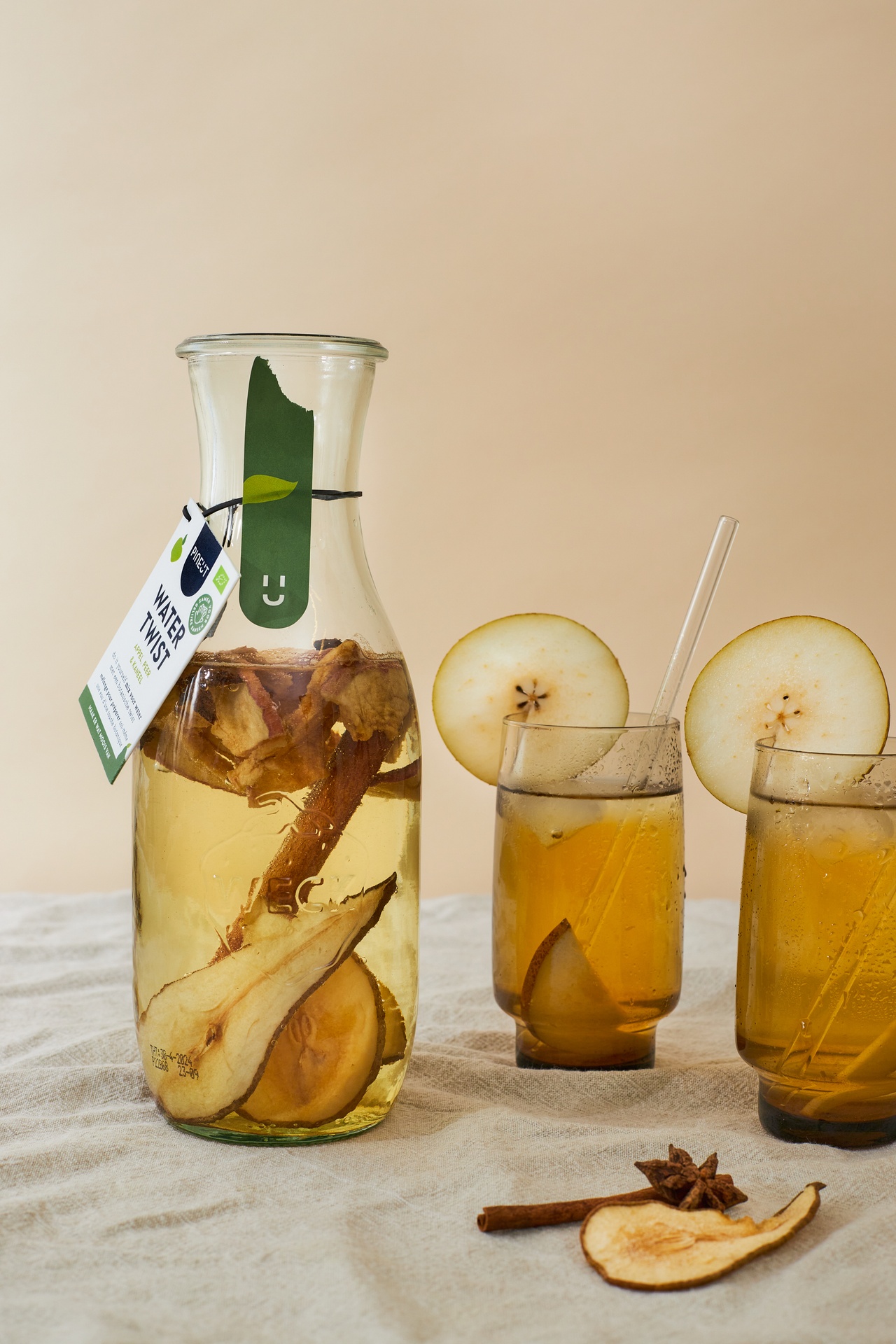 Pineut: Pineut - Watertwist | Carafe | Apple Pear Cinnamon BIO - Afbeelding 3