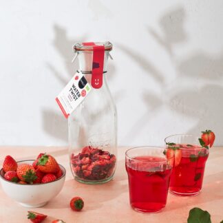 Pineut: Pineut - Pineut Watertwist | Carafe | Strawberry Hibiscus BIO